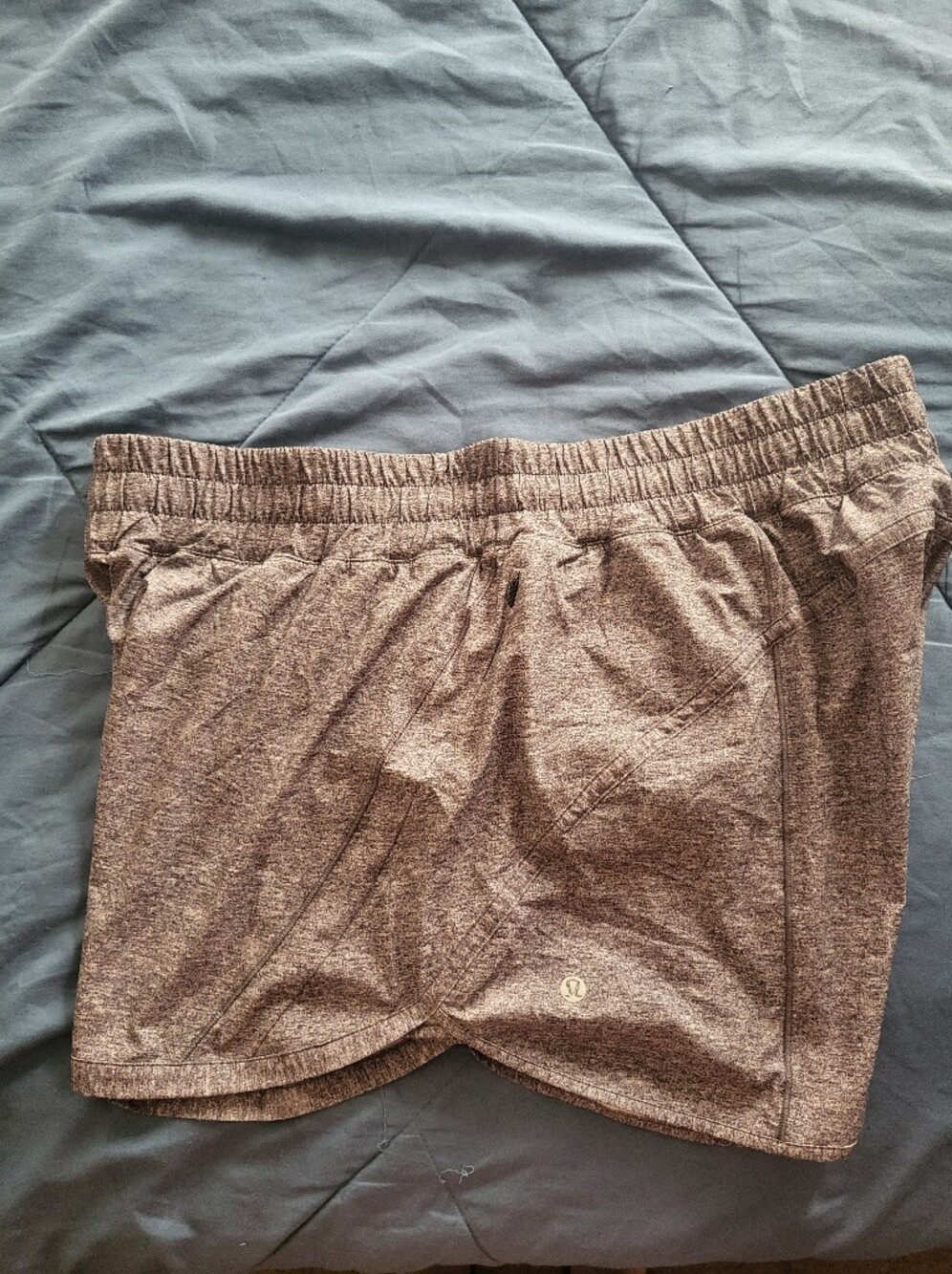 lululemon athletica Gray Track That MR Shorts~5' Inseam~Size 18. - Picture 4 of 15